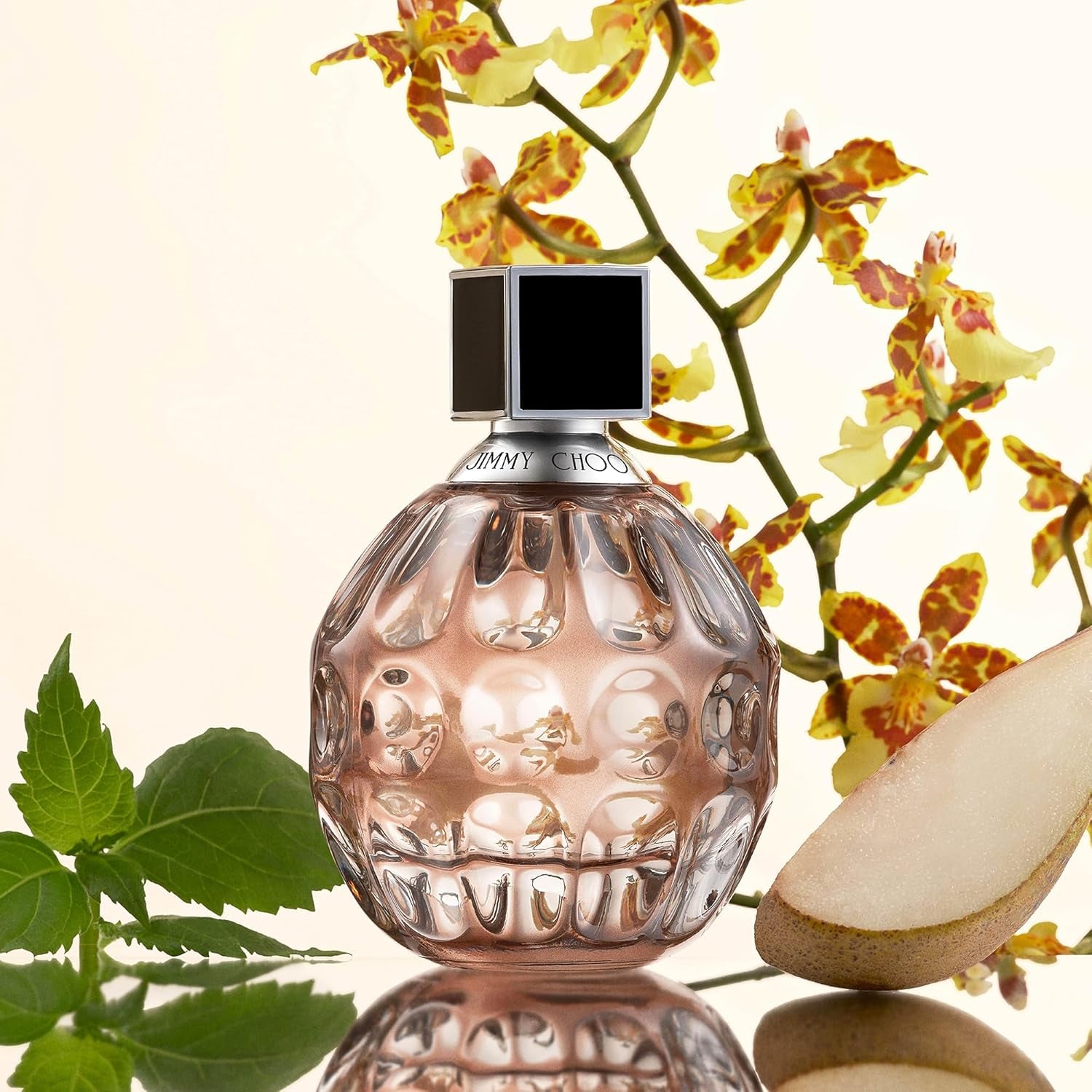 - Signature Eau De Parfum - Women'S Fragrance - Floral Fruity - with Notes of Green, Tea Rose & Vibrant Wood