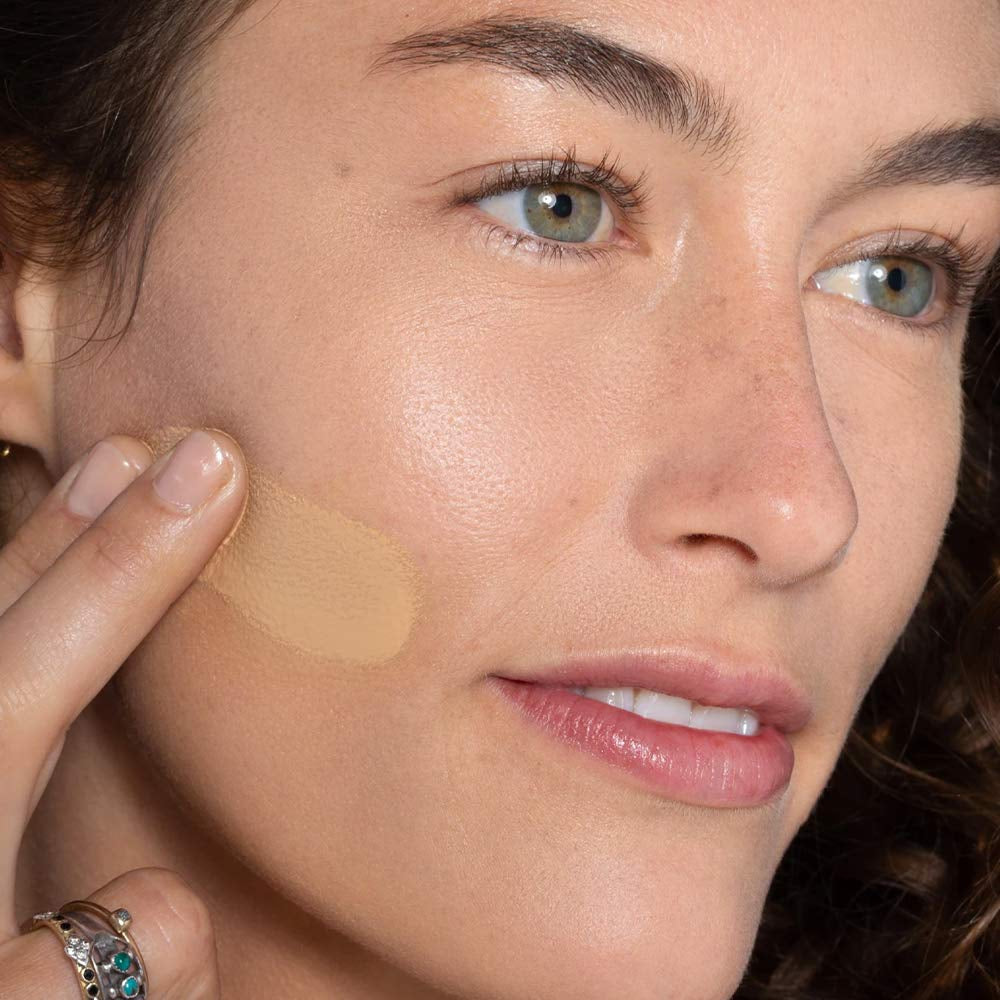 - True Skin Serum Foundation | Cruelty-Free, Vegan, Clean Beauty (Salina SF5)