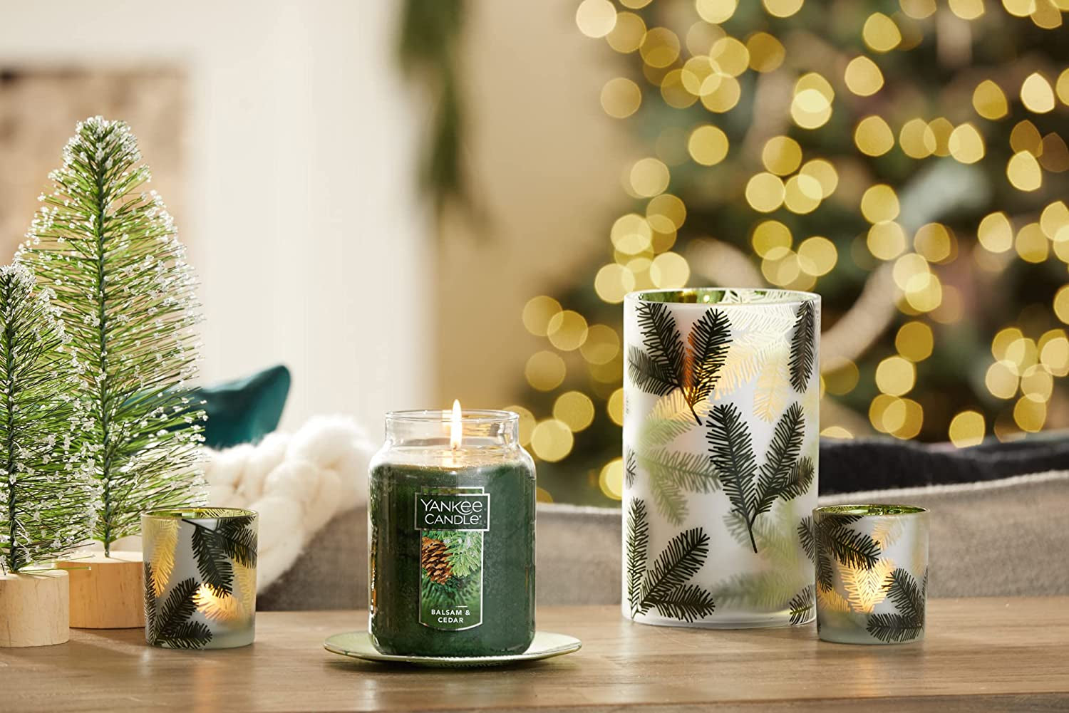 Yankee Candle Balsam & Cedar Scented, Classic 22Oz Large Jar Single Wick Candle, over 110 Hours of Burn Time