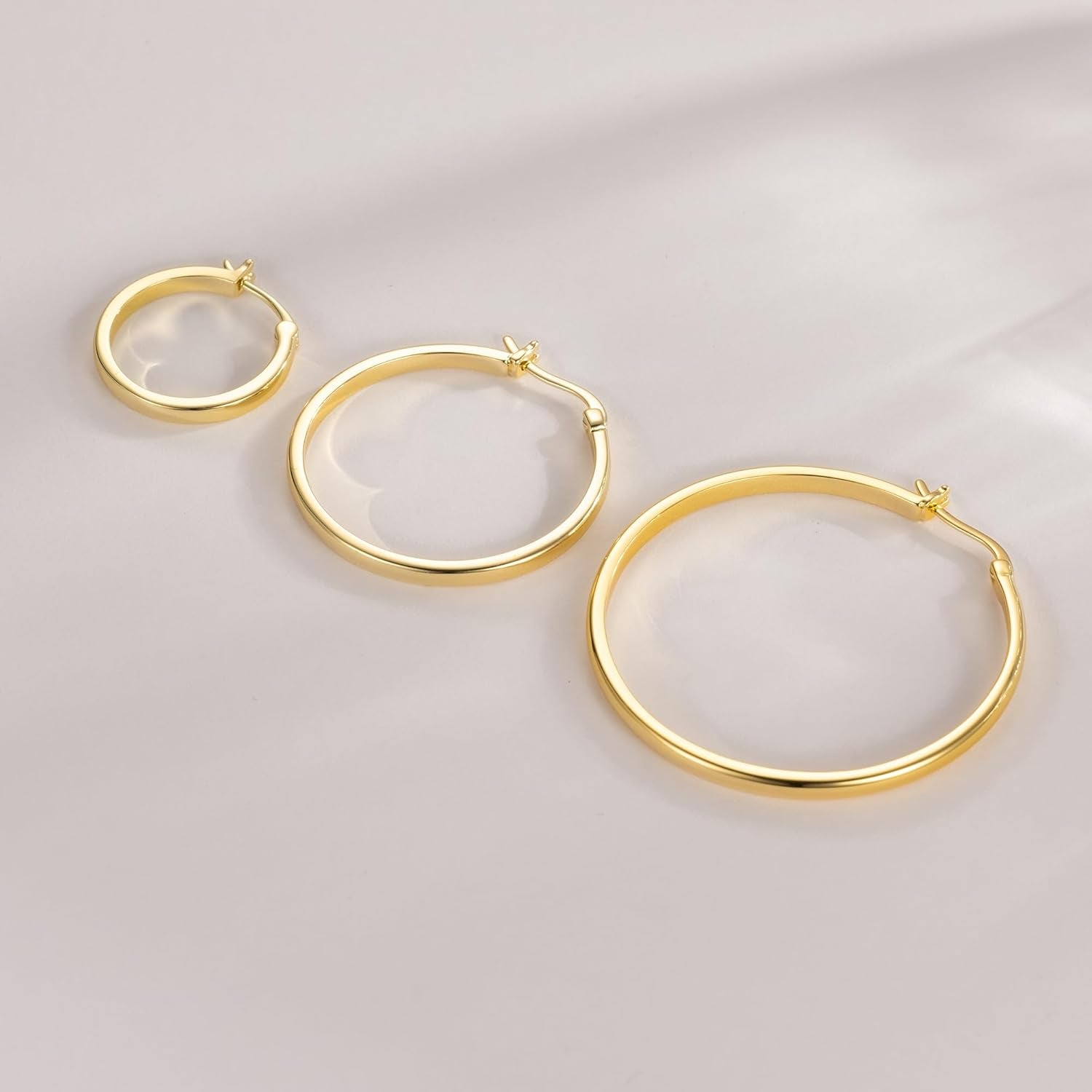 Gold Hoop Earrings 14K Gold Hoop Earrings for Women Lightweight Hoop Earring for Womens Earring Hoops 20/30/40Mm