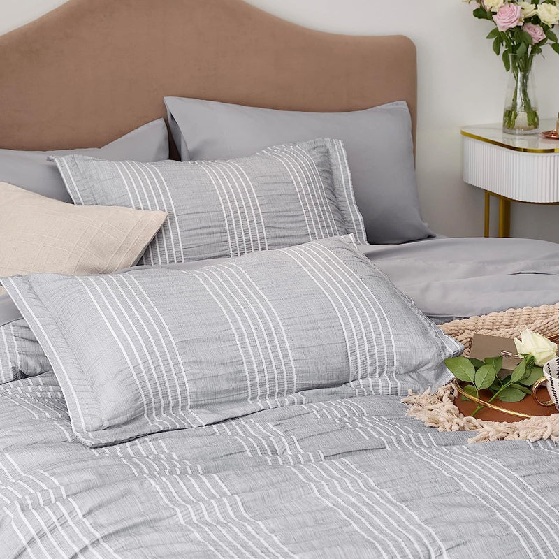 Bedsure Bed in a Bag Full - Full Size Comforter Set 7 Pieces Stripes Seersucker Bedding Set, Soft Lightweight down Alternative Comforter, Full Bed Set (Grey,Full 86 X 82 Inch)
