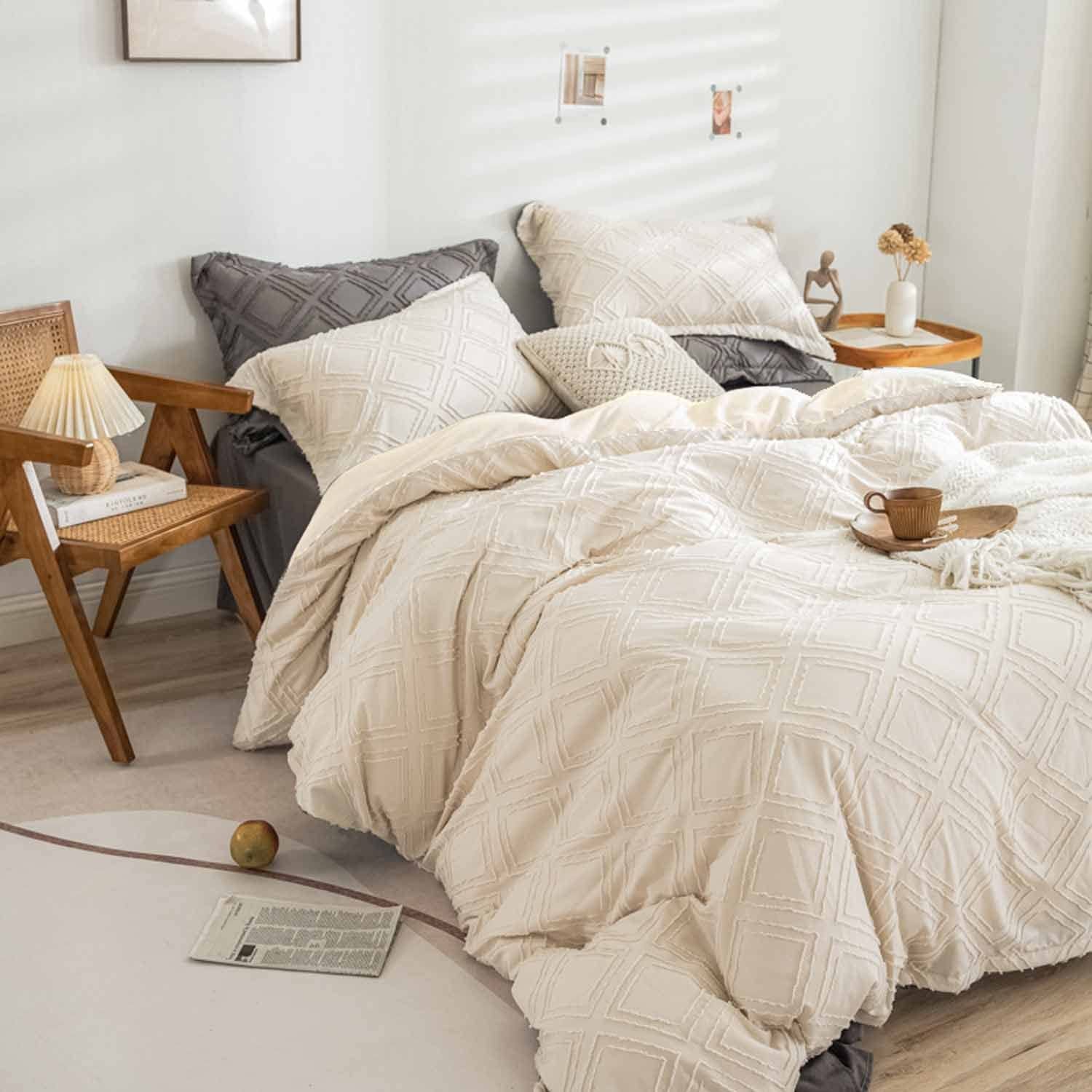 Queen Comforter Set Beige Tufted Jacquard Boho Geometry Soft Shabby Chic down Alternative Microfiber Bedding - All Season Duvet Modern Farmhouse Bed Sets Women Men Size 90 X90 3Pc Cream Tan