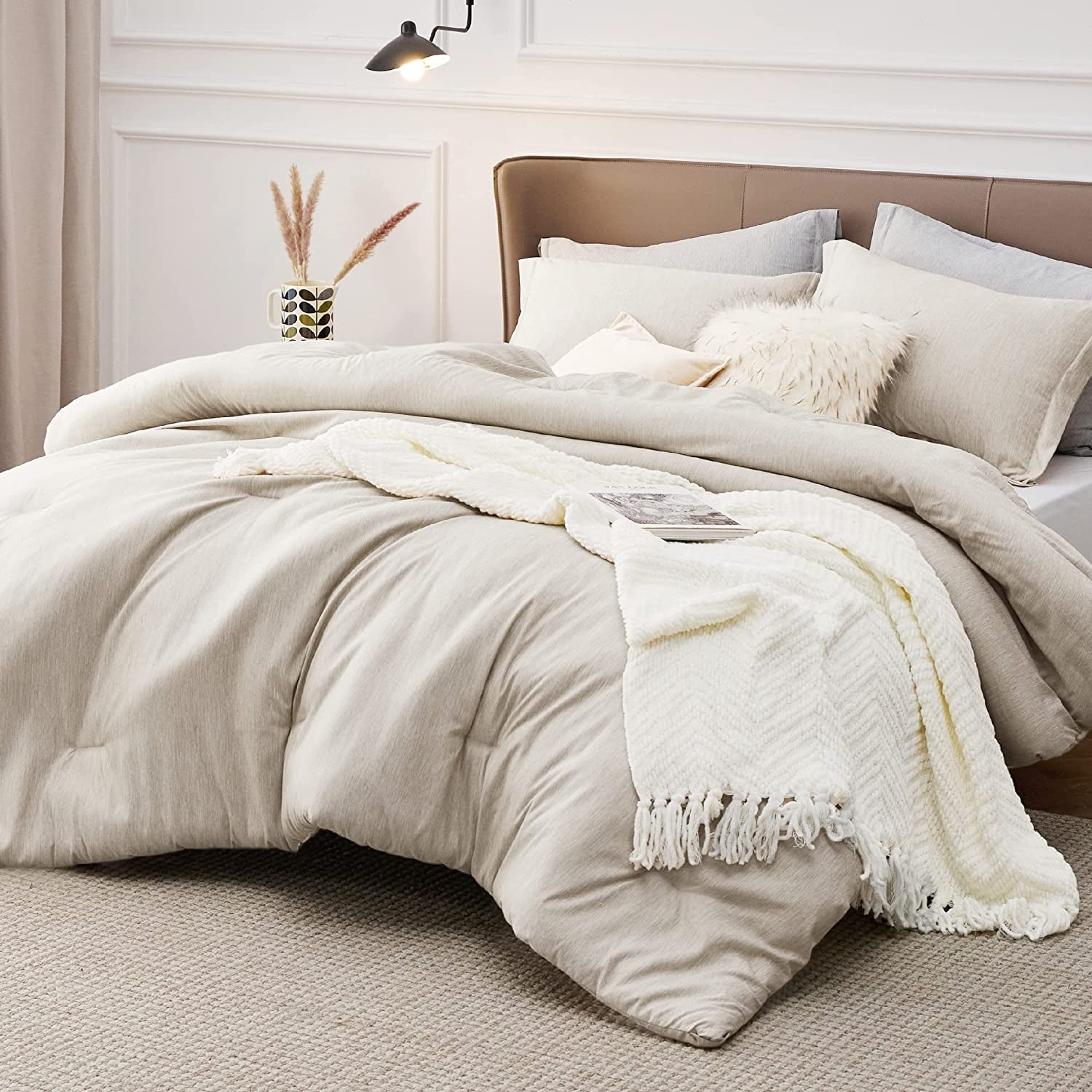Bedsure Queen Comforter Set - Beige Comforter Queen Size, Soft Bedding for All Seasons, Cationic Dyed Bedding Set, 3 Pieces, 1 Comforter (88"X88") and 2 Pillow Shams (20"X26"+2")